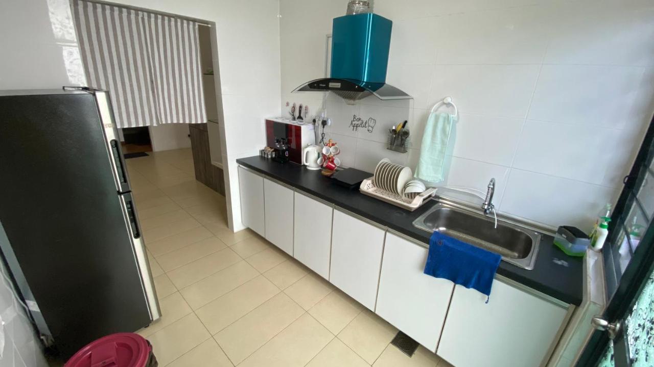 Roxy Apartment Kuching Kültér fotó