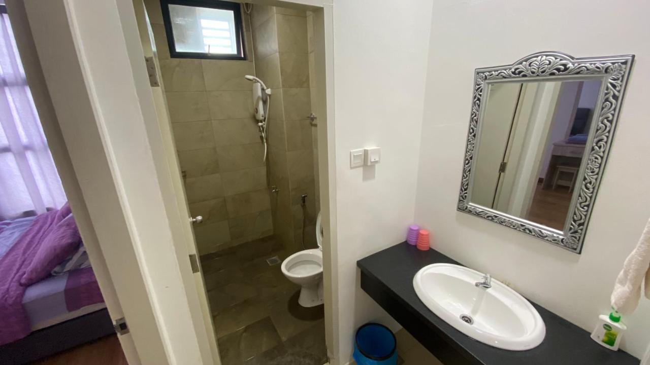 Roxy Apartment Kuching Kültér fotó
