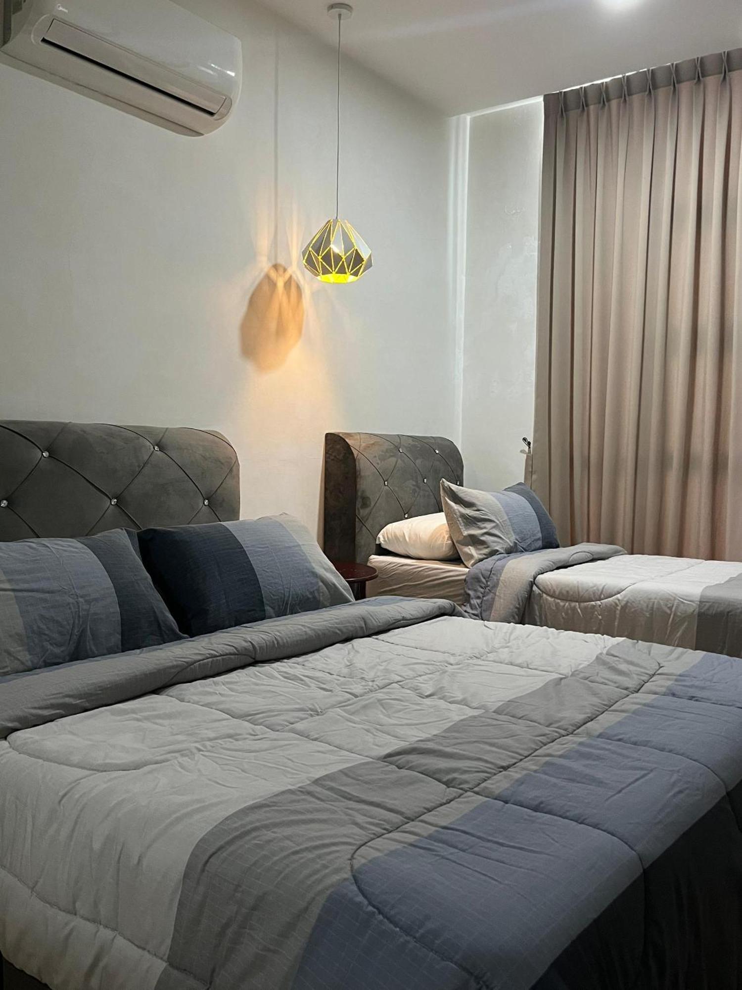 Roxy Apartment Kuching Kültér fotó