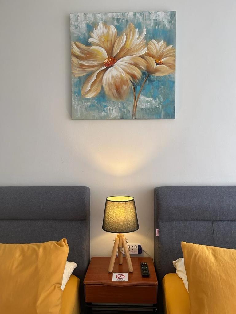 Roxy Apartment Kuching Kültér fotó