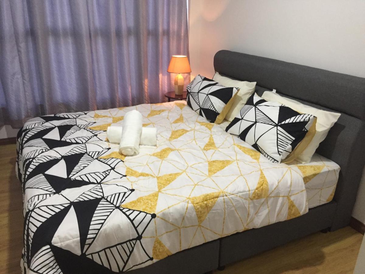 Roxy Apartment Kuching Kültér fotó